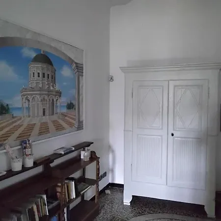 House On The Monastery Old Town Apartment